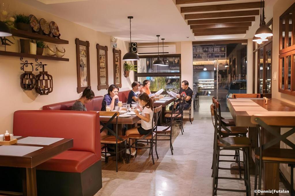 Отель Casa Rubin Dumaguete City Экстерьер фото