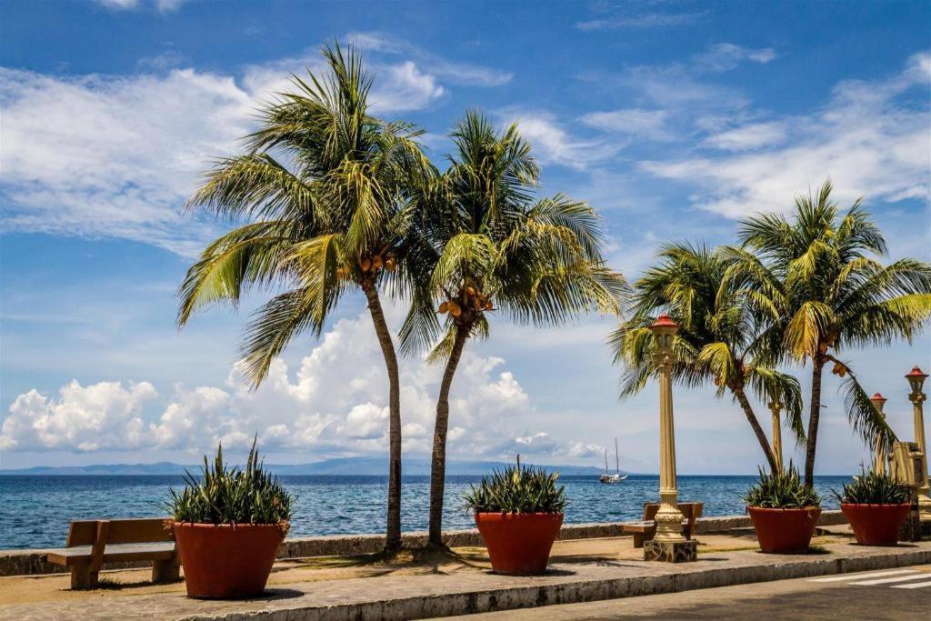 Отель Casa Rubin Dumaguete City Экстерьер фото