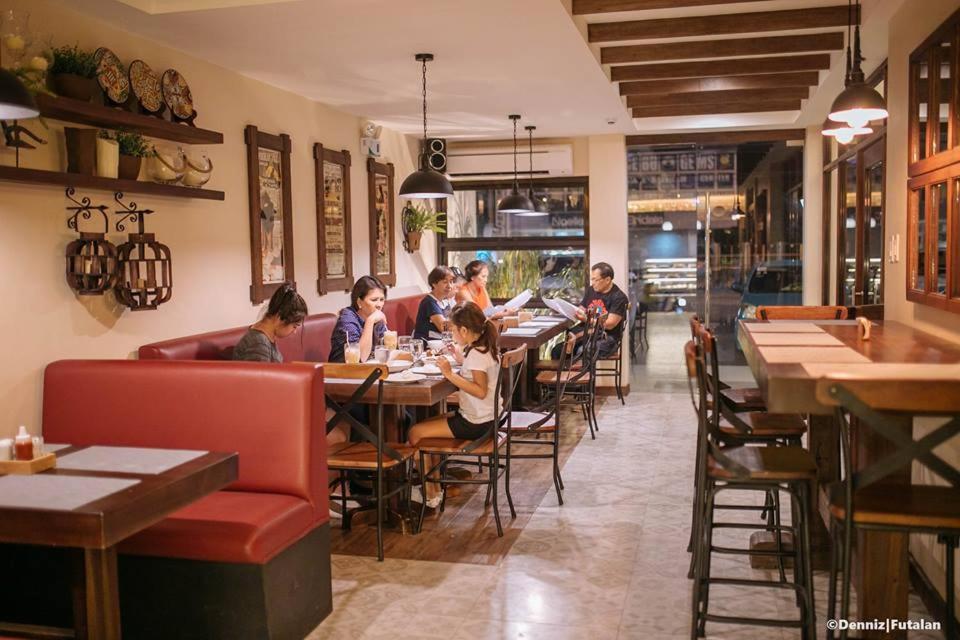 Отель Casa Rubin Dumaguete City Экстерьер фото