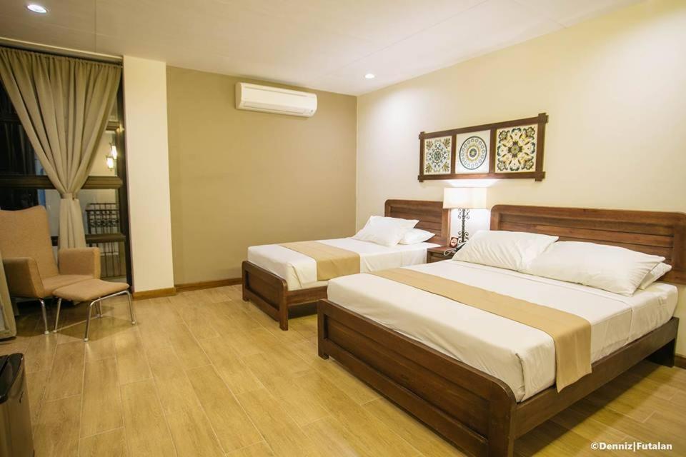 Отель Casa Rubin Dumaguete City Экстерьер фото