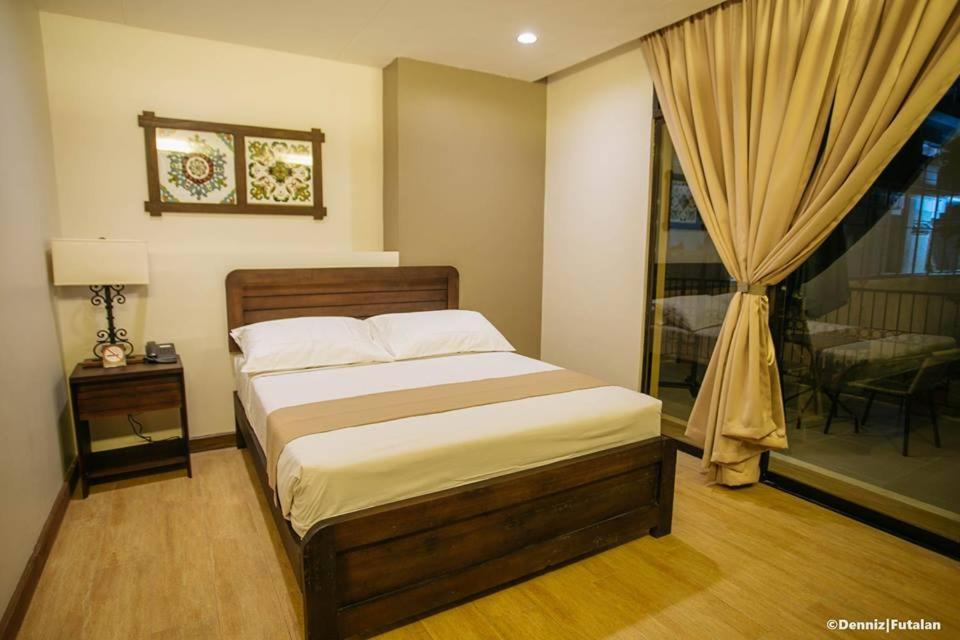 Отель Casa Rubin Dumaguete City Экстерьер фото